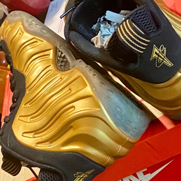 Nike Air Foamposite One Metallic Gold Sz10 - Picture 4 of 7